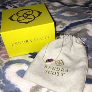 Kendra Scott necklace
